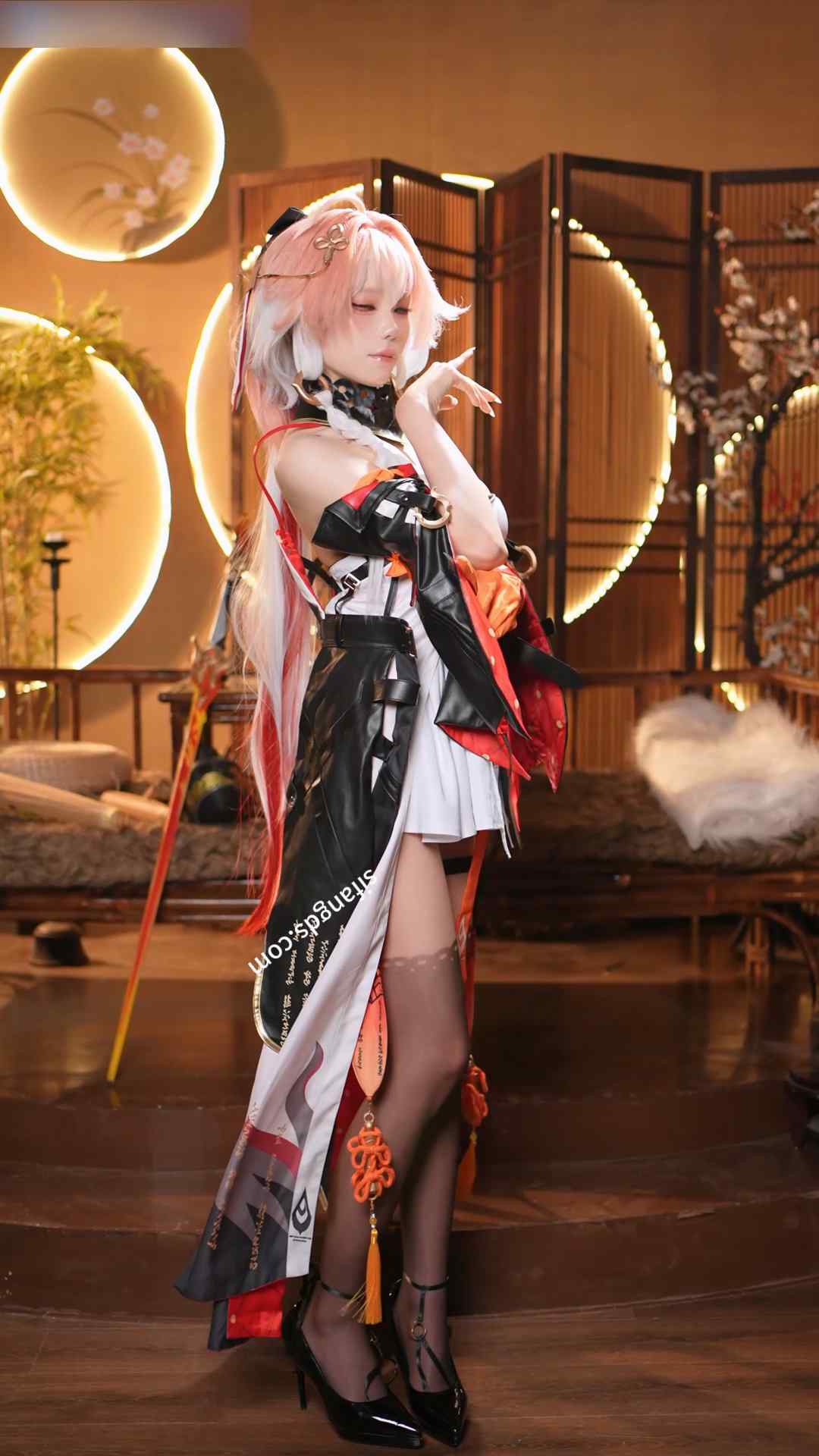 4